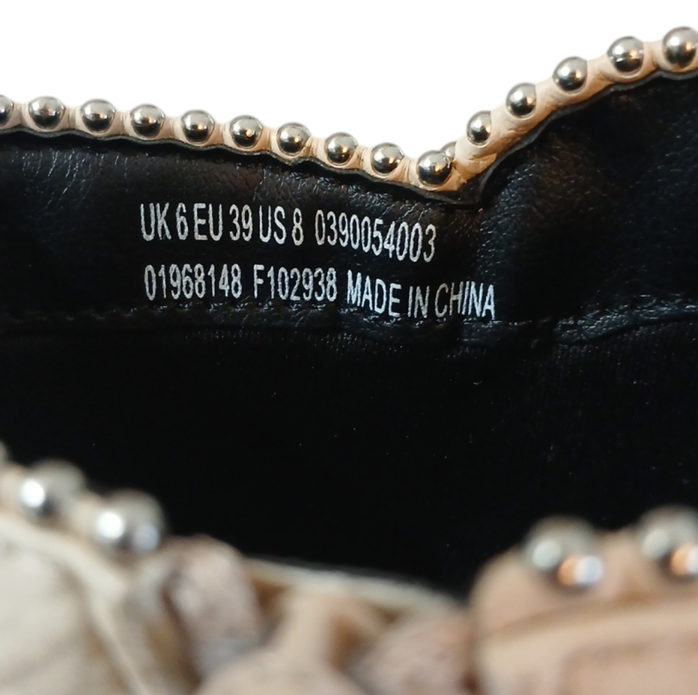 NEW ASOS Winter White Chunky Ankle Boot Lug Sole Booties size 8 - Picture 10 of 11